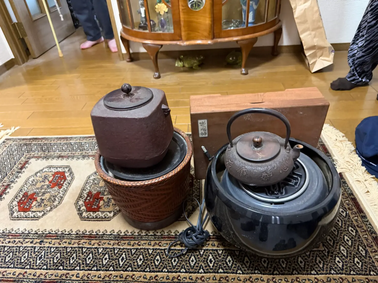 広島市西区己斐中でお買取りした絵画と茶道具
