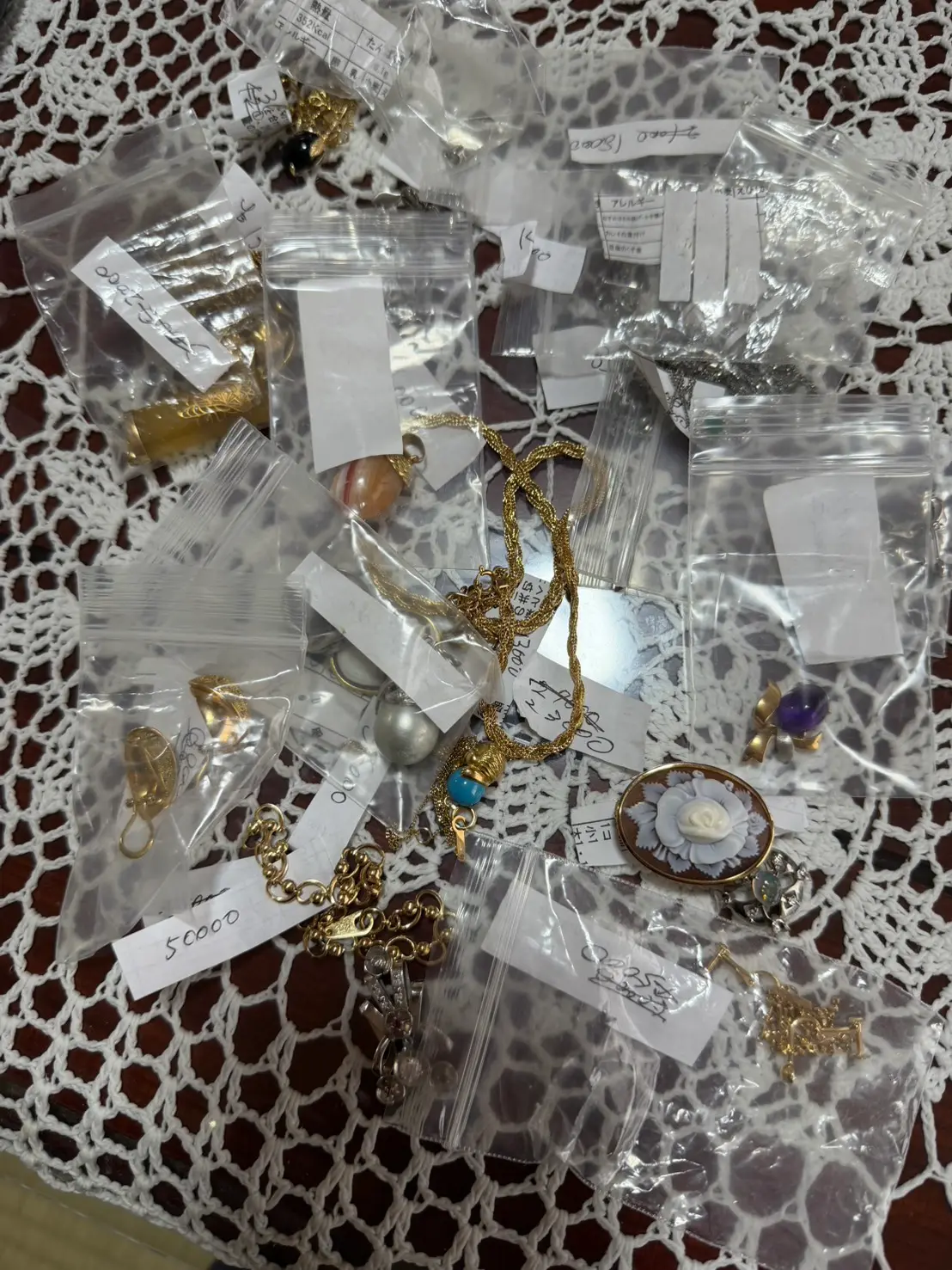 広島市安佐南区上安で出張買取したK18・Pt850・Pt900など貴金属アクセサリーのまとめ品